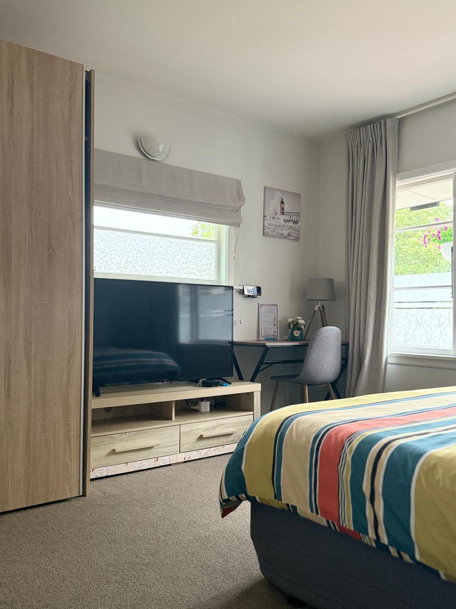 Cozy And Sunny Room Near City To Seapath Christchurch Exterior photo